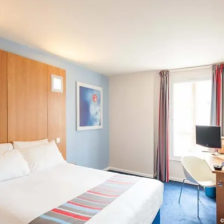 Hotel Ramada Encore 3*